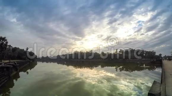 布法罗湖落日的绚丽色彩视频的预览图