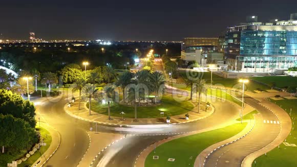 夜光公路绕离迪拜4公里视频的预览图