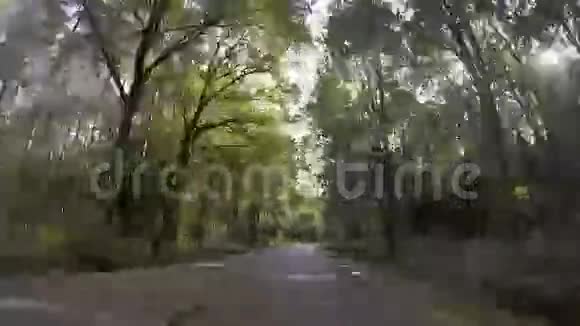 快速驶过秋林路视频的预览图