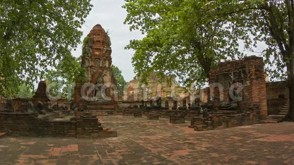 泰国阿尤塔亚的古庙建筑群视频的预览图