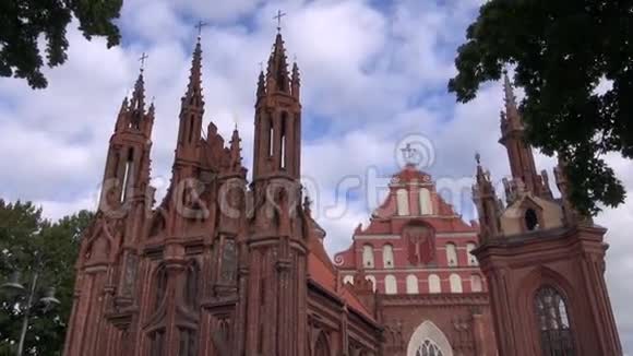教科文组织在立陶宛维尔纽斯的圣安妮教堂视频的预览图