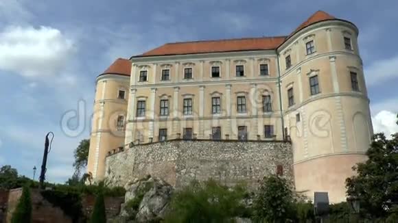 米库洛夫城堡视频的预览图