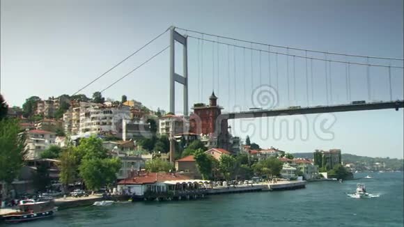土耳其伊斯坦布尔的博斯普鲁斯大桥视频的预览图