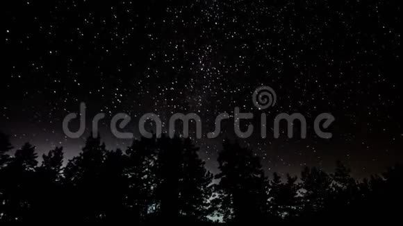 夜空中移动的星星视频的预览图