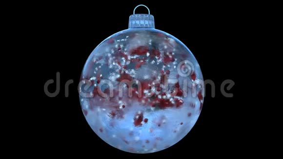 圣诞节蓝色的冰玻璃装饰雪红色的花瓣阿尔法哑光环视频的预览图