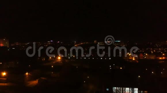 夜间用四机射击省城回顾视频的预览图