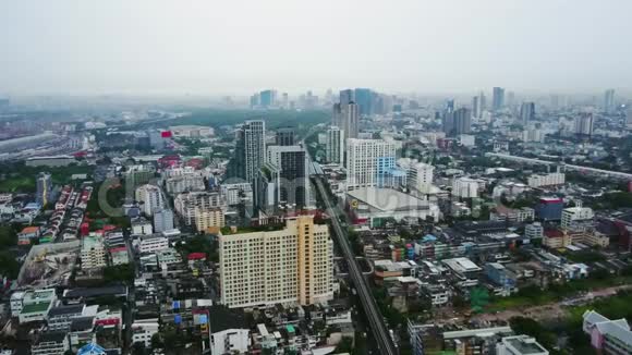 大城市摩天大楼的俯视图泰国亚洲城市景观泰国现代城市的俯视图视频的预览图