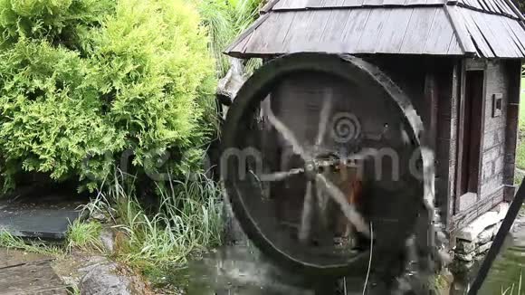 旧木水磨视频的预览图