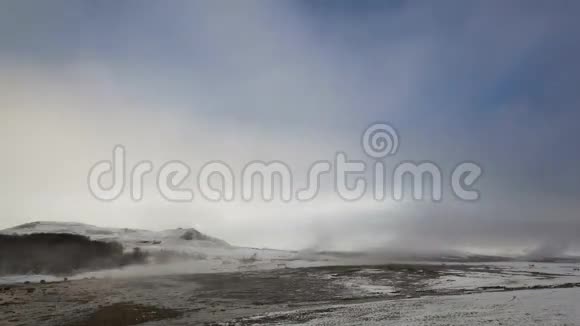 冰岛施特罗库尔间歇喷泉喷发时间视频的预览图