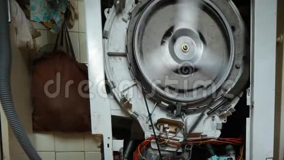 视频旧洗衣机维修视频的预览图