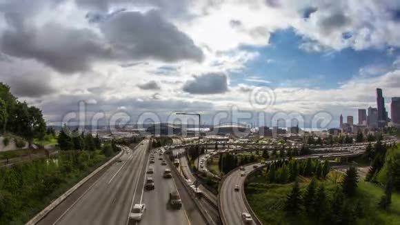 西雅图高速公路繁忙交通视频的预览图