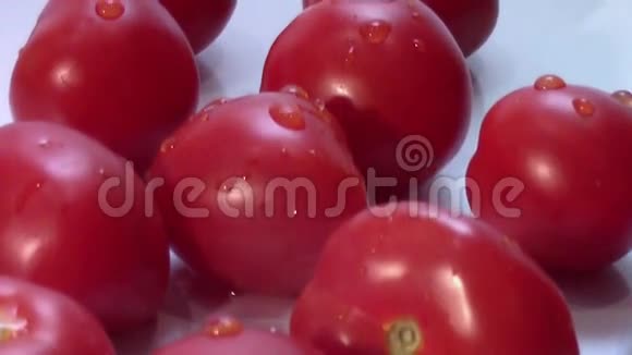 小鲜西红柿滴水视频的预览图