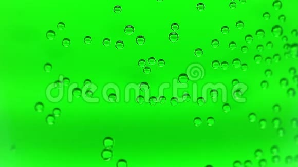 有色化学实验亮绿色液体概念化学视频的预览图