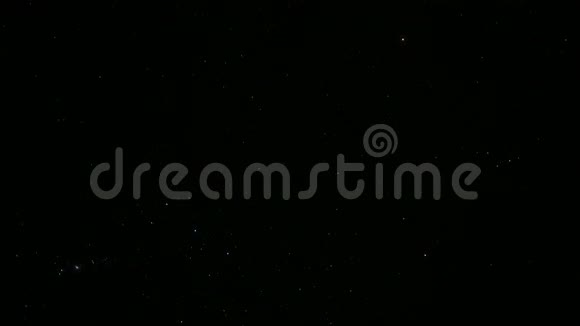 晴朗夜晚的天空之星时间间隔4K视频的预览图