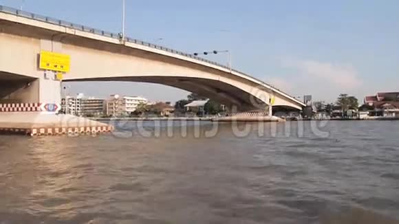 乔普拉亚河快艇巡航视频的预览图