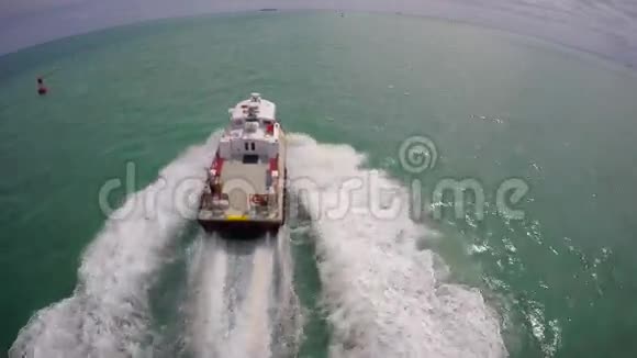 船追逐迈阿密海滩视频的预览图