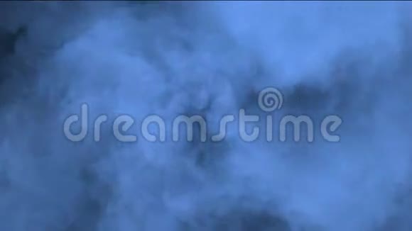 在云中飞翔视频的预览图