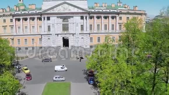 夏季圣彼得堡彼得大帝广场视频的预览图