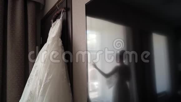 新娘和婚纱视频的预览图