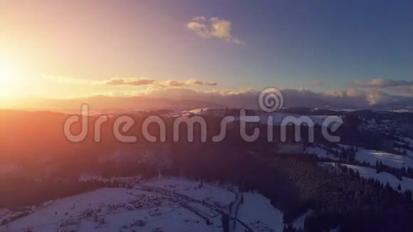 4高空钻景滑雪胜地布谷假日视频的预览图