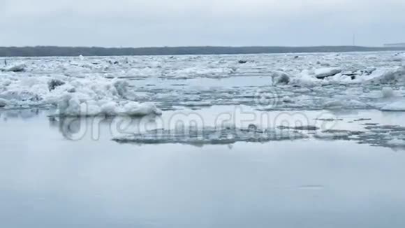 冰的漂流视频的预览图
