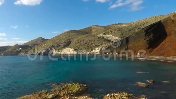 桑托里尼岛上的天然红色海滩视频的预览图