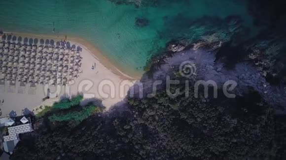 美丽的海滩空中射击视频的预览图