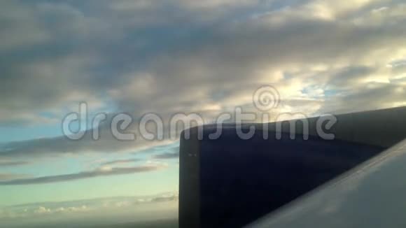 飞机机翼视图视频的预览图