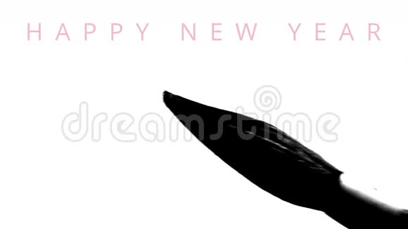 2016年新年快乐用几种语言书写书法用毛笔书写中国墨水形成高度对比的贺卡视频的预览图