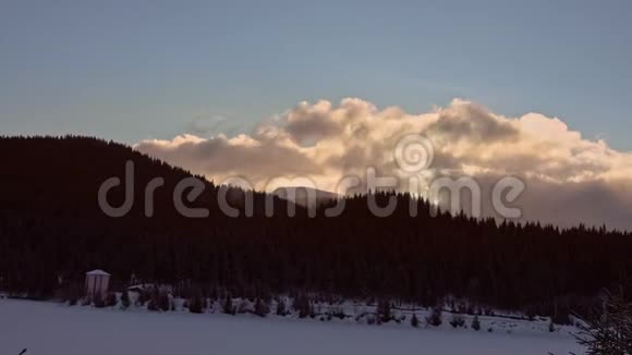 日出于冬山山水视频的预览图