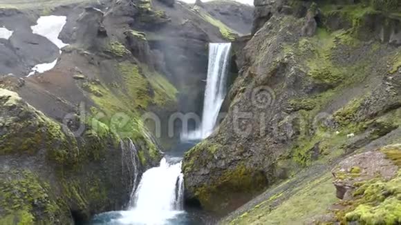 位于冰岛南亨的斯科加河上的美丽瀑布视频的预览图
