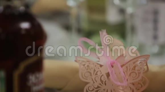 喜庆的婚礼餐桌视频的预览图