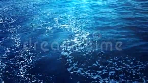 蓝色海水带阳光视频的预览图