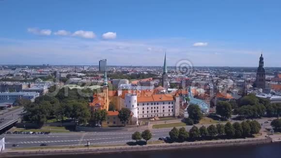 丽嘉城与老城的美丽鸟瞰视频的预览图