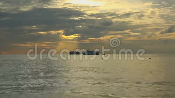 早晨的海洋景观视频的预览图
