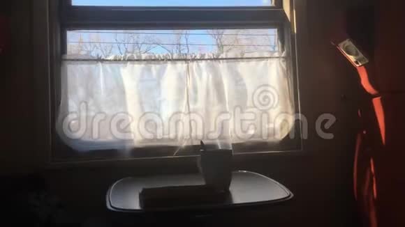 概念教练火车旅程旅行美丽的景色从窗口移动的生活方式火车铁路俄罗斯冬季视频的预览图