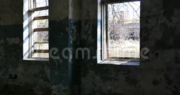 旧废弃工厂的废墟视频的预览图