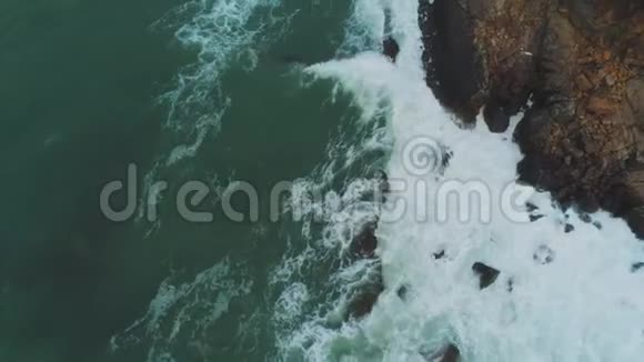 康沃尔海岸线的空中景观视频的预览图