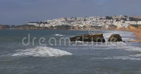 葡萄牙阿尔布菲拉海滩景观视频的预览图