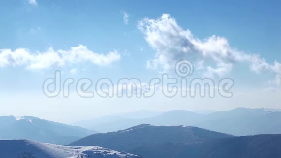 雪山和云视频的预览图