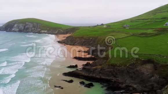 美丽的爱尔兰海岸线从上面视频的预览图