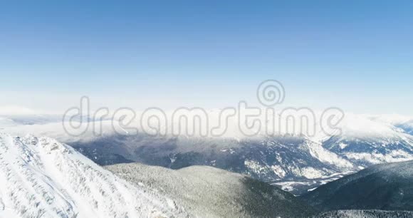 冬季4K雪山视频的预览图