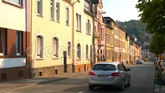 恶劣的EMS德国是一个美丽的小镇天气晴朗视频的预览图