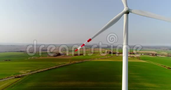 风车农场的空中WIVIEV电力能源生产视频的预览图