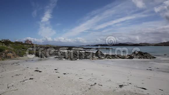 苏格兰岛苏格兰岛美丽的白色沙滩视频的预览图