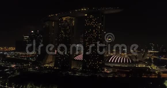 晚上可鸟瞰新加坡视频的预览图