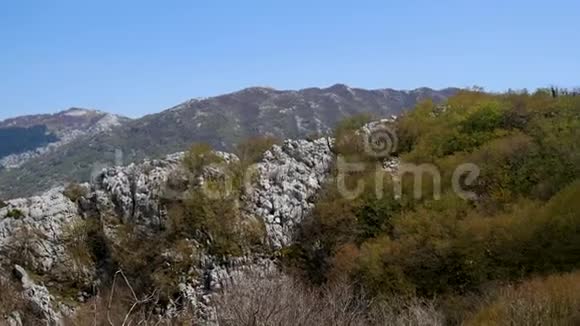 黑山白天的山视频的预览图