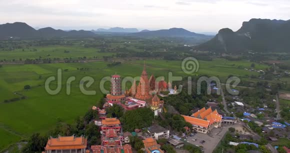 ThamSua泰国KanchanaburiThaMuang区视频的预览图