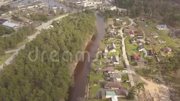 港口罗哈拉托维亚空中观景乡村无人机顶景4KUHD视频视频的预览图