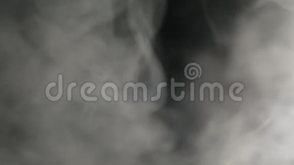 从烟机里冒出来的烟视频的预览图
